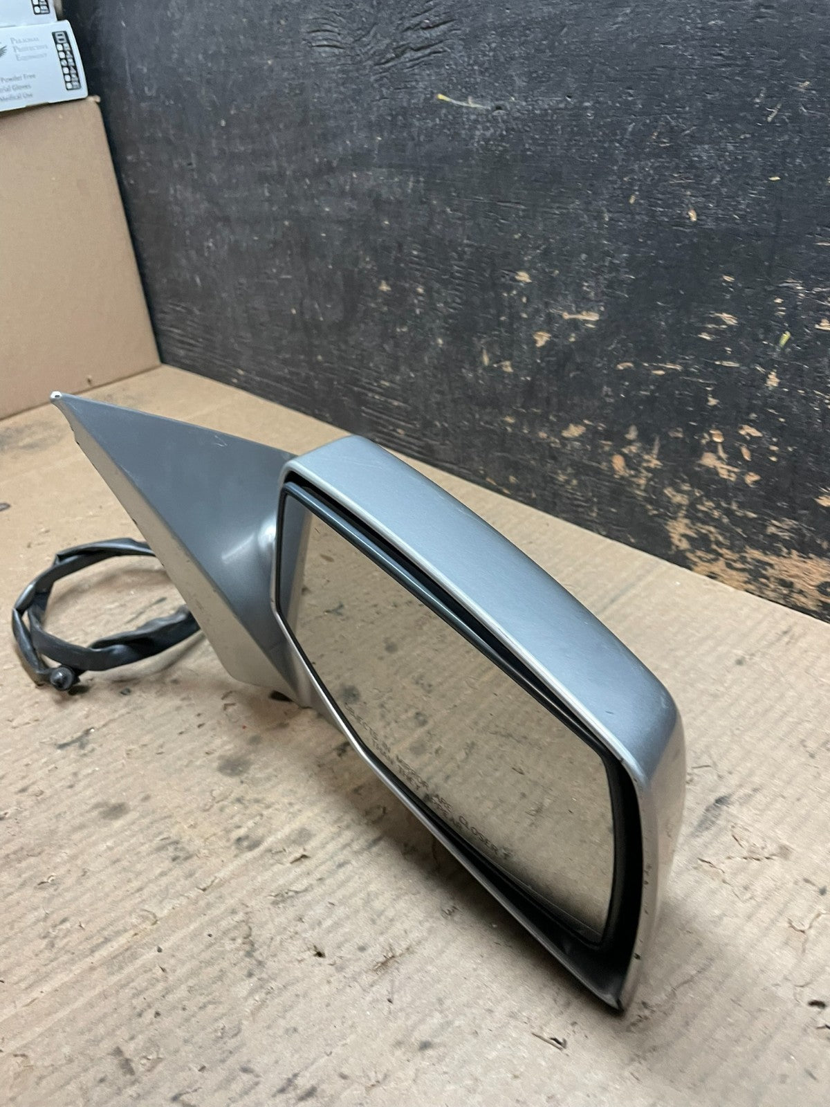 2004 to 2009 Cadillac SRX Right Passenger Rh Side Door Mirror Oem Y1597 MS11