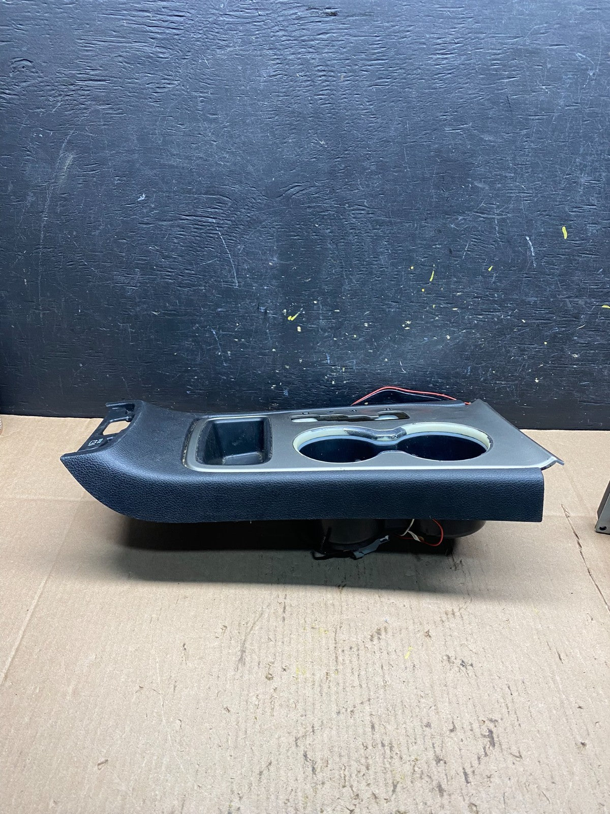 2011 to 2013 Jeep Grand Cherokee Center Console Shifter Cup Holder OEM r6088 DG2