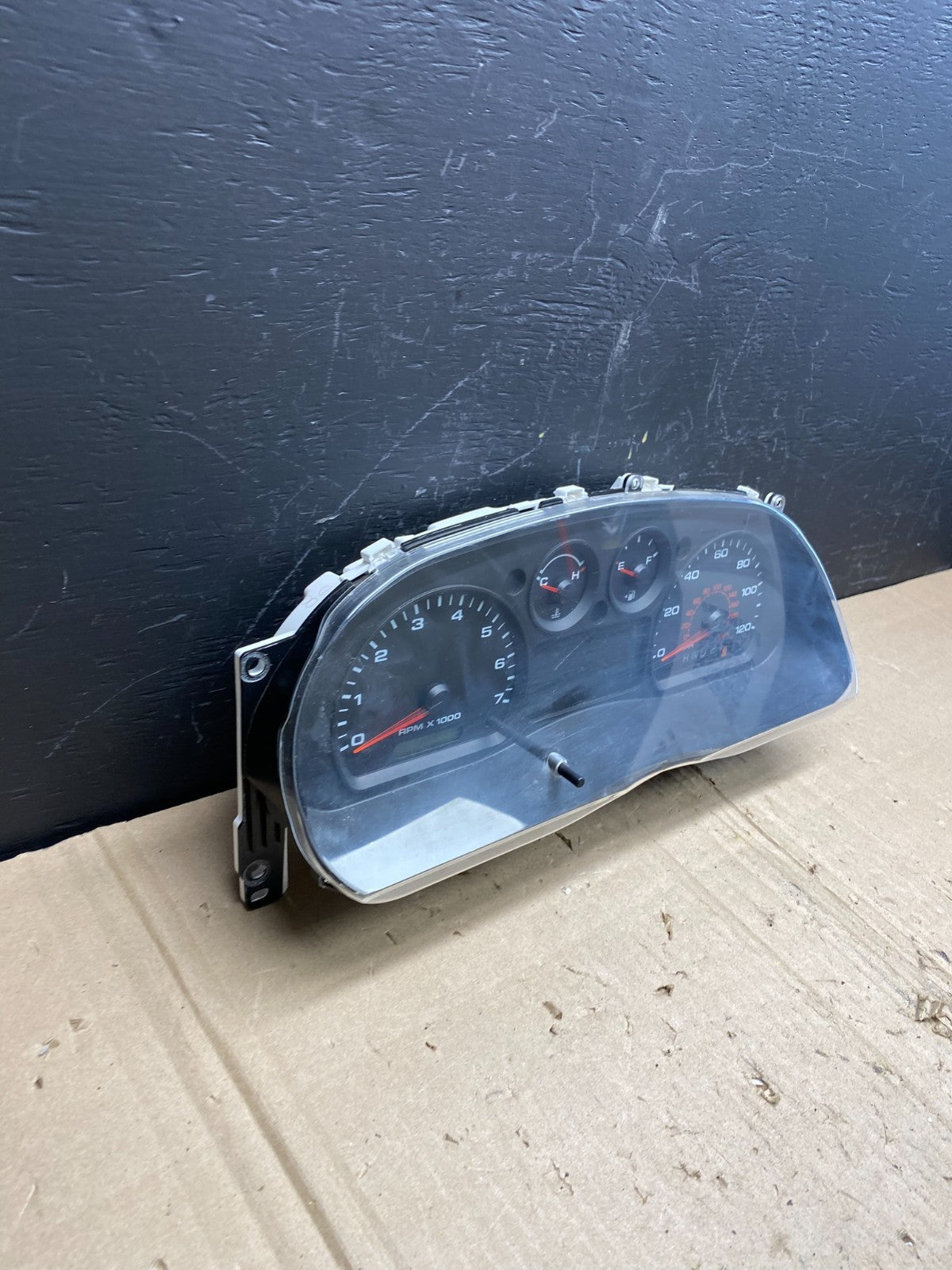 2005 2006 Ford Ranger Speedometer Cluster Gauge Oem ab9057 DG2