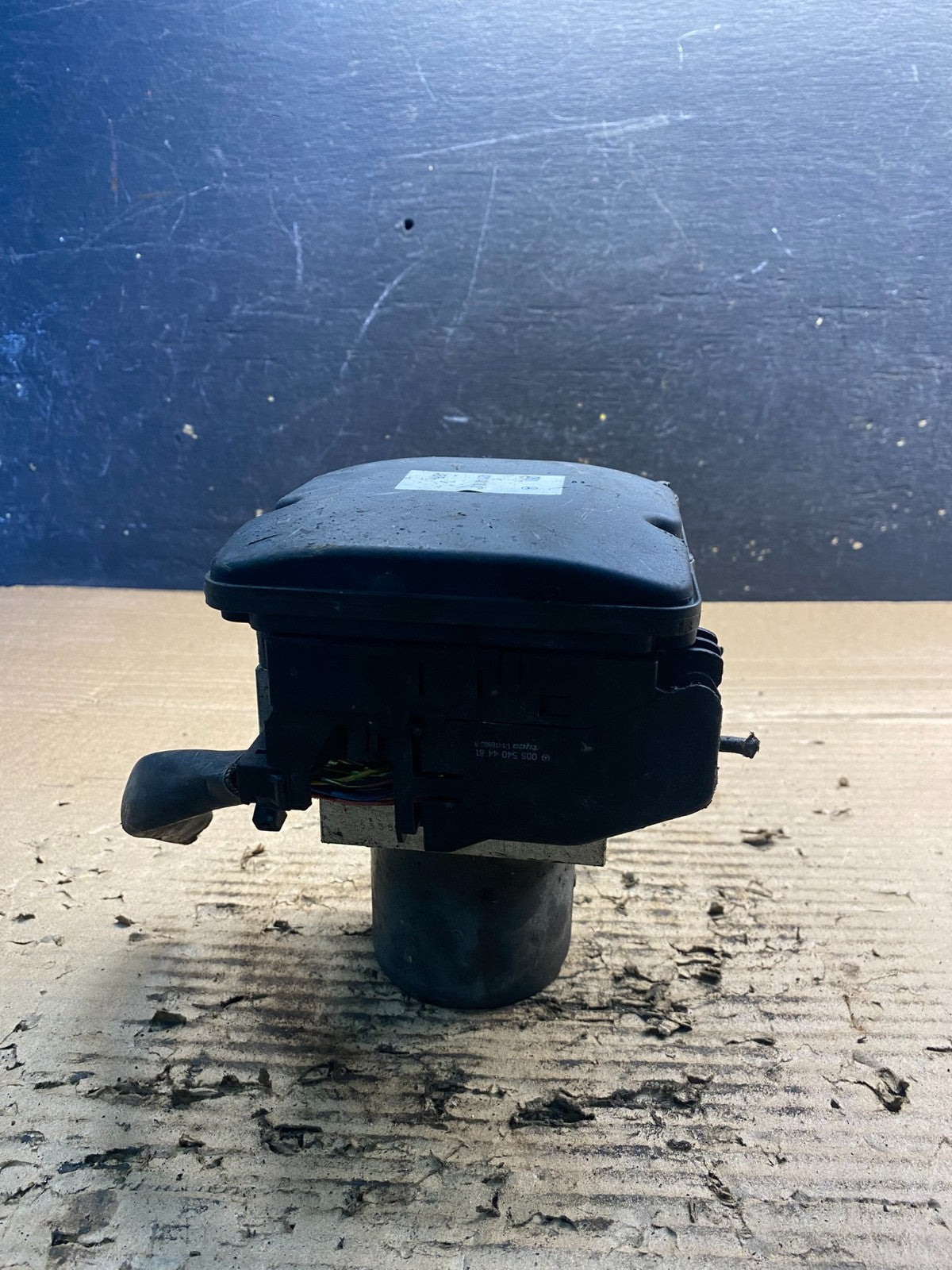 2006 to 2011 Mercedes CLS550 CLS-Class ABS Pump Module A2095450232 aa3234 DG2