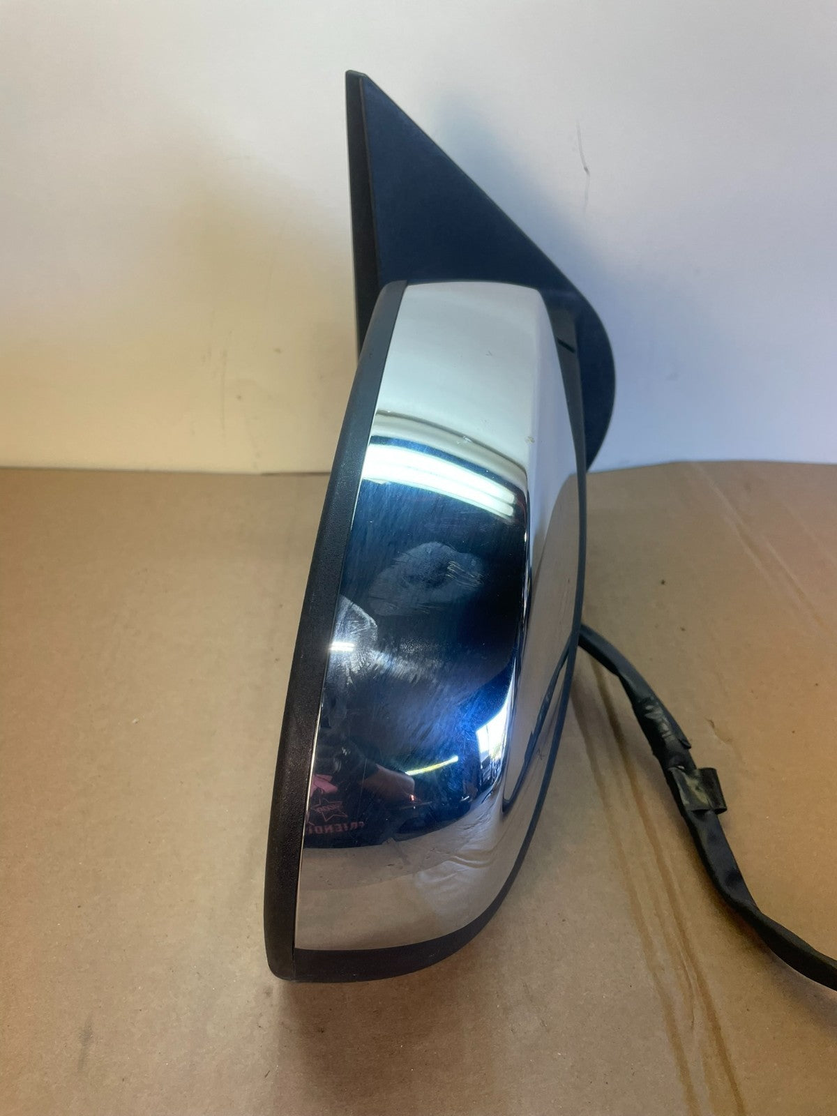 2007-2013 Chevrolet Tahoe Silverado Suburban Right Turn Signal Mirror AG7800 DW7