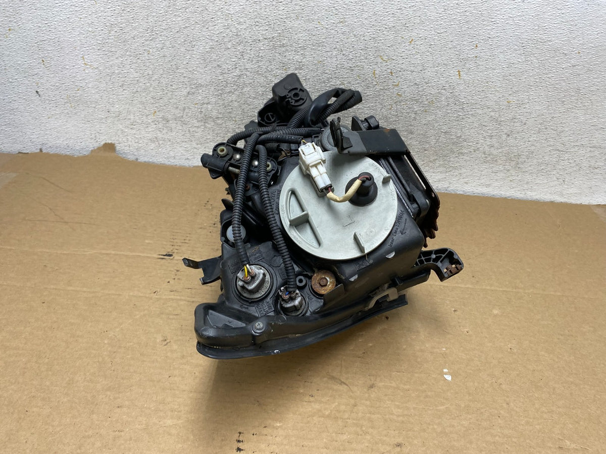 2004 to 2009 Lexus RX330 RX350 Xenon Left Driver Side Headlight AH7804 DW9
