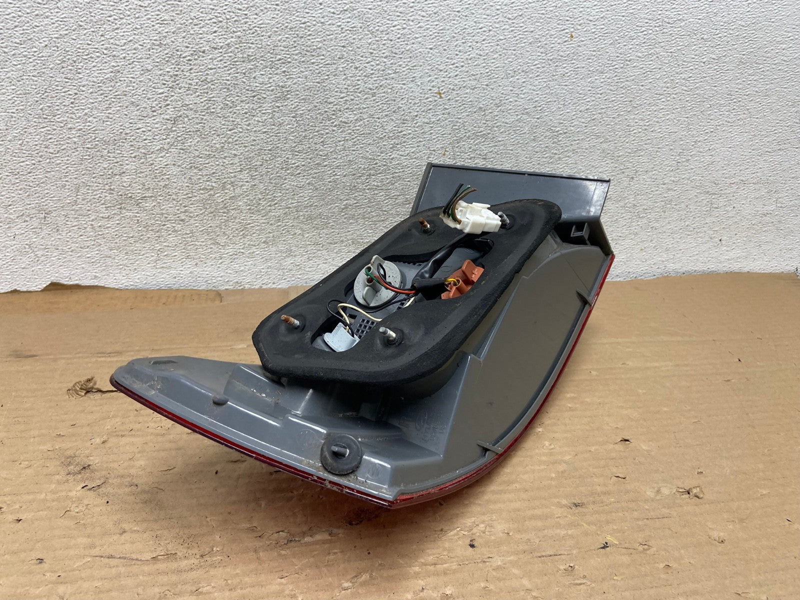 2009 to 2010 Hyundai Sonata Right Passenger Side Tail Light AG8262 LK4
