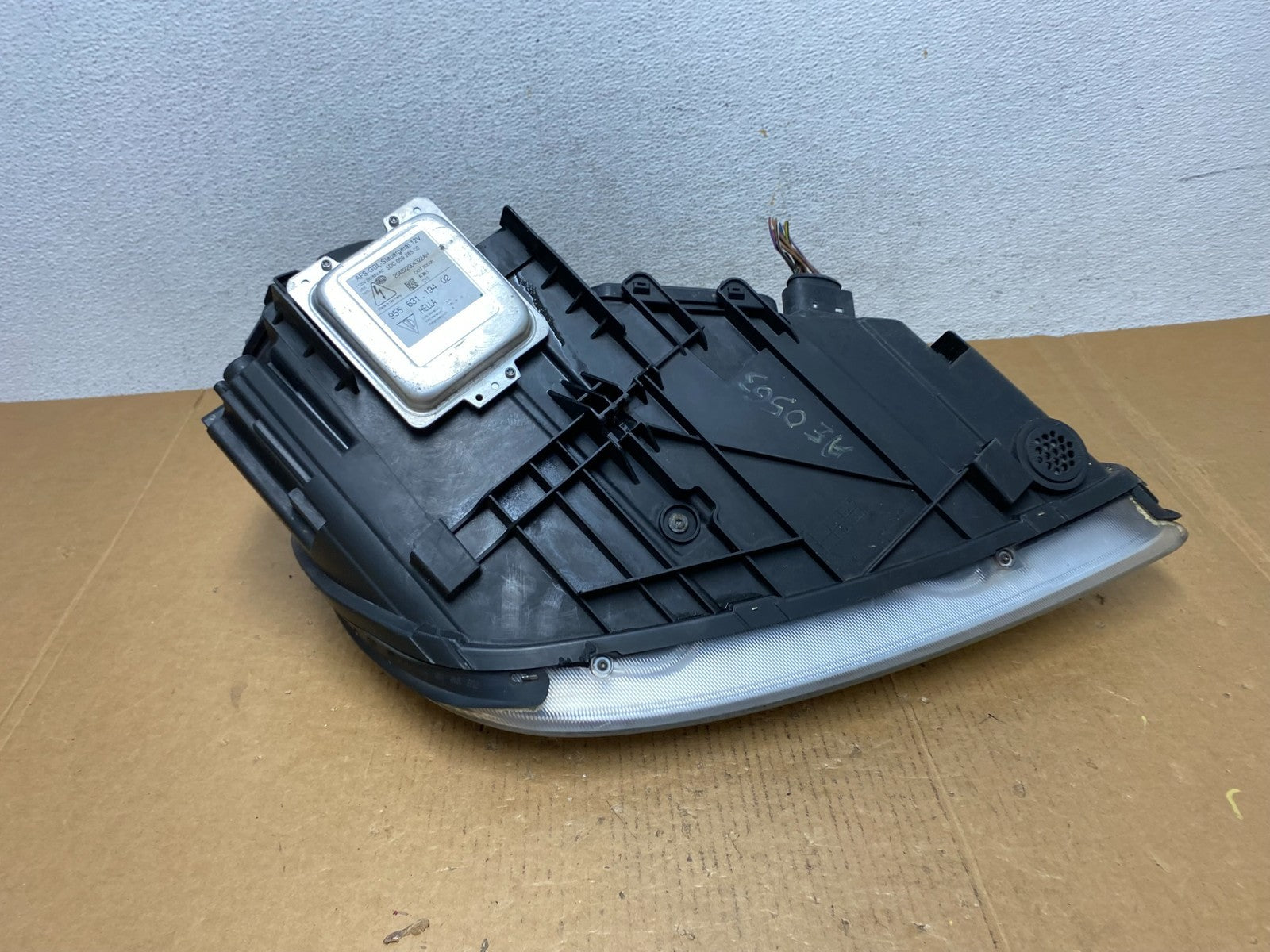 2008 to 2010 Porsche Cayenne Left Driver LH Headlight Xenon HID AE0563 DW6