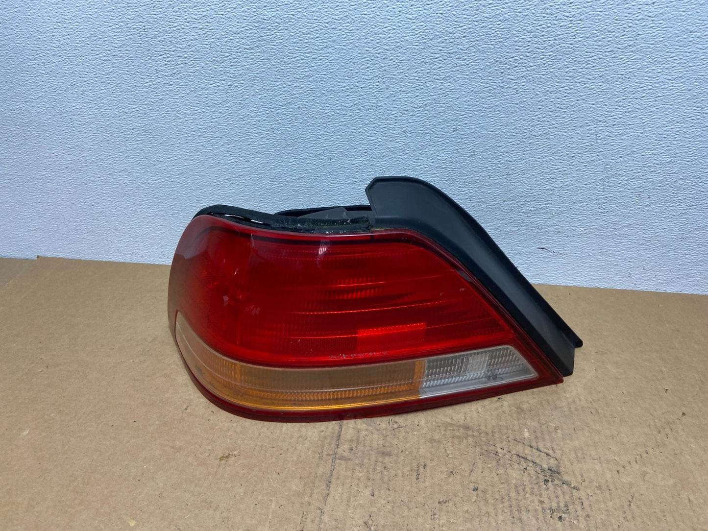 1995 to 1998 Acura TL Left Driver LH Side Tail Light Oem AC3148 DW0