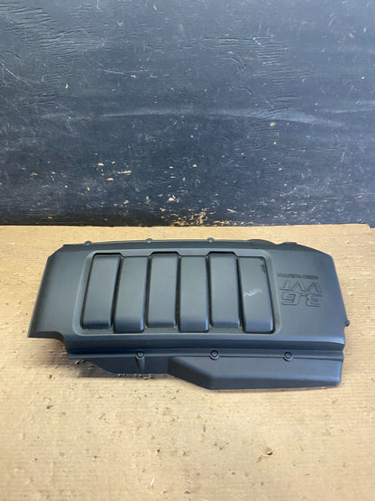2007 to 2008 GMC Acadia 3.6L VVT Engine Cover Shield OEM S3385 DG1