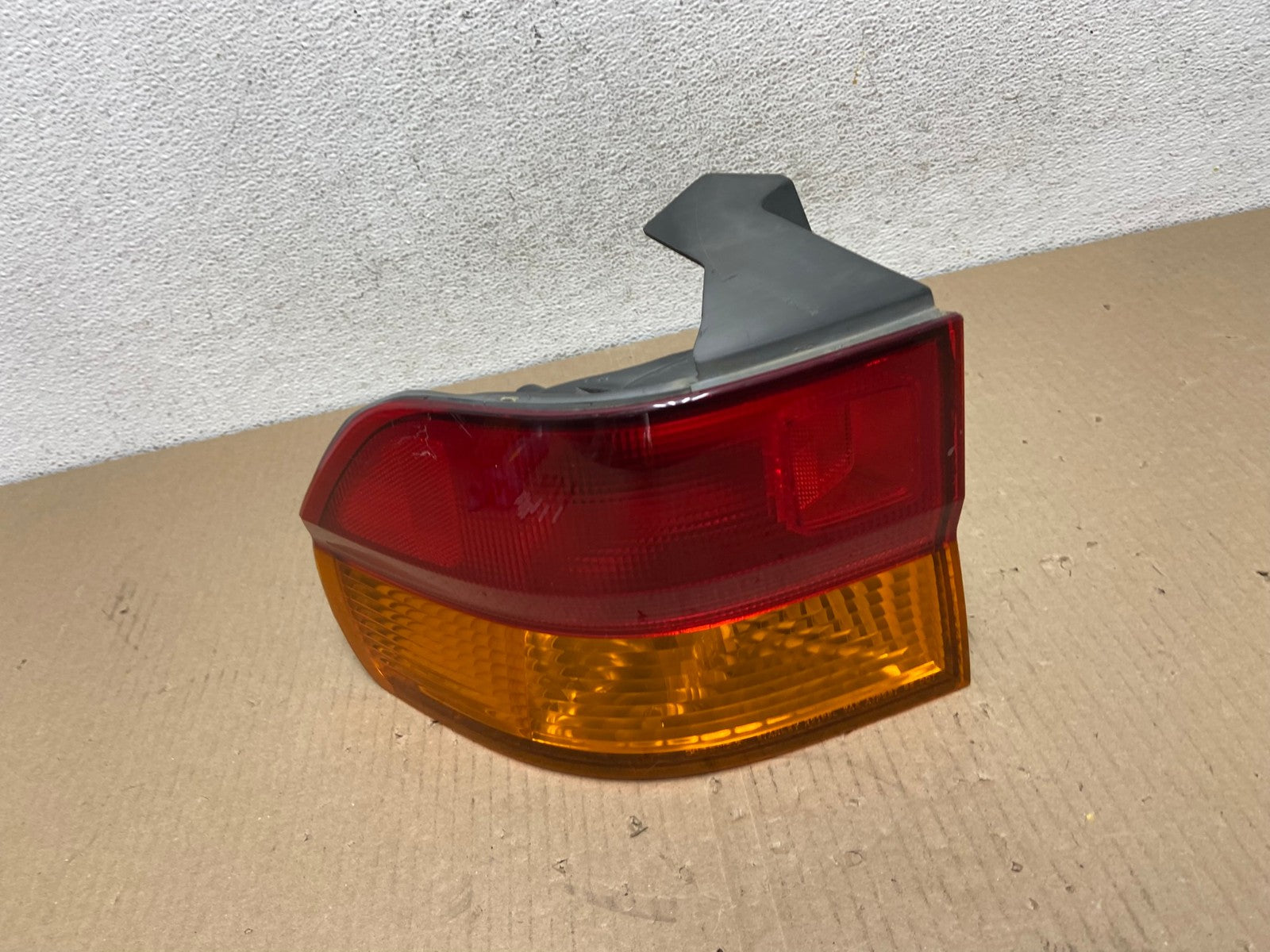 2002 2003 2004 Honda Odyssey Left Driver LH Side Tail Light AE9558 LK0