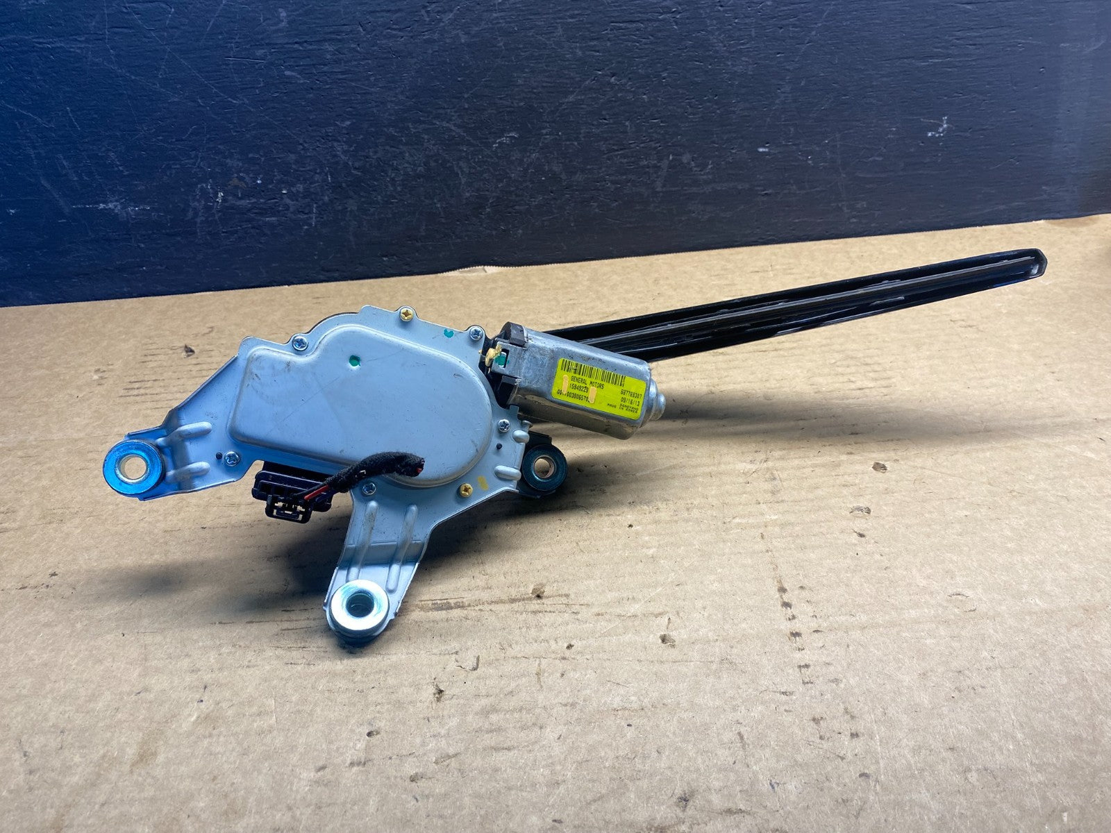 2010 to 2016 Cadillac SRX Rear Windshield Washer Wiper Motor AC7986 DG5
