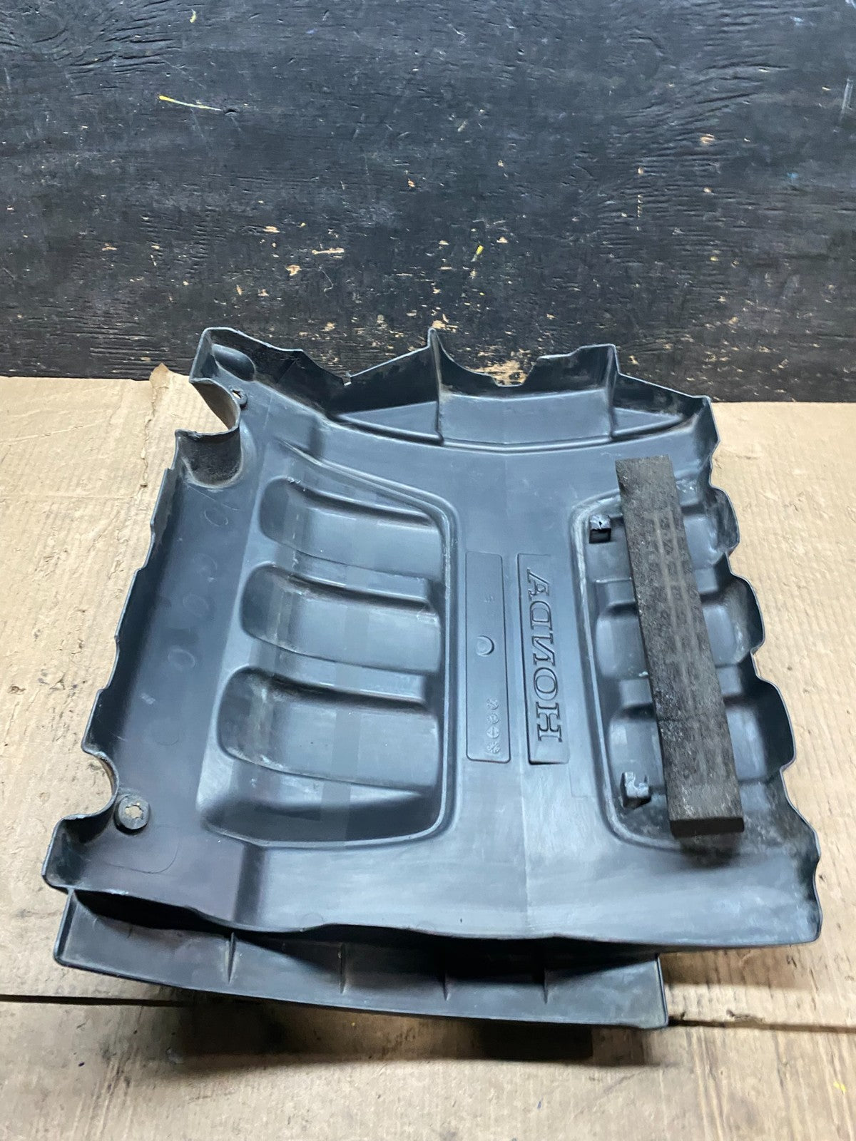2005 to 2007 Honda Odyssey Black Engine Cover u6168 DG7