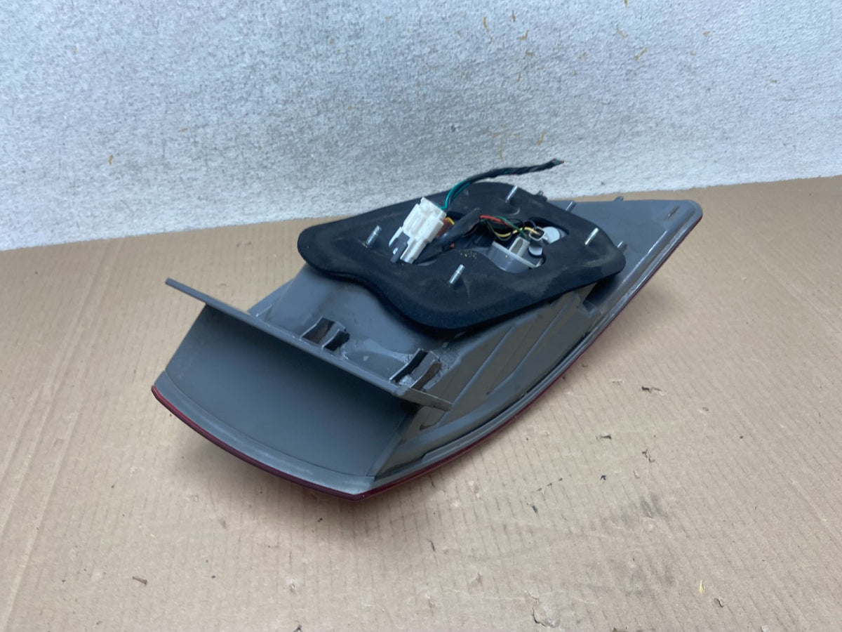 2009 to 2010 Hyundai Sonata Right Passenger Side Tail Light AI9485 LK4