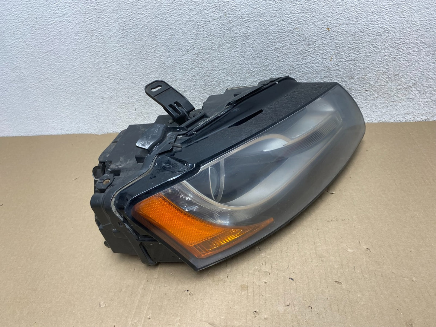 2008 to 2012 Audi A5 S5 Xenon HID Right Passenger Side Headlight AG6846 DW2