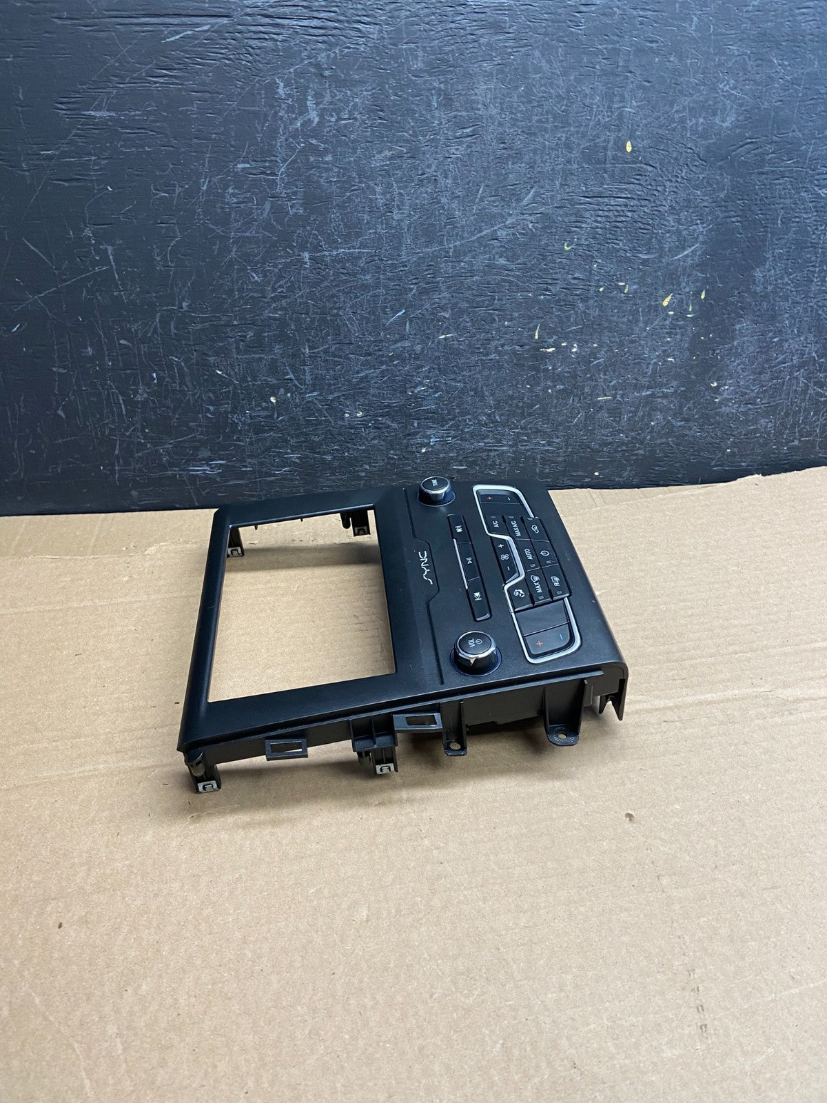 2017 to 2020 Ford Fusion Radio Climate Control A/C Control AF2428 DG1