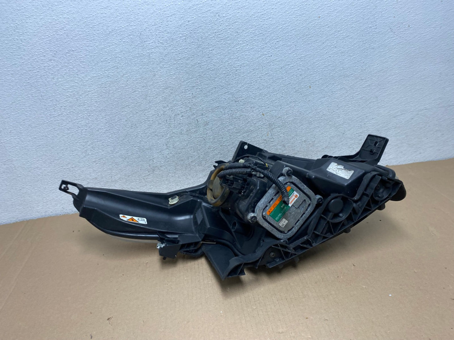 2011 to 2015 Ford Explorer Left Driver LH Xenon Headlight AF3030 LK8