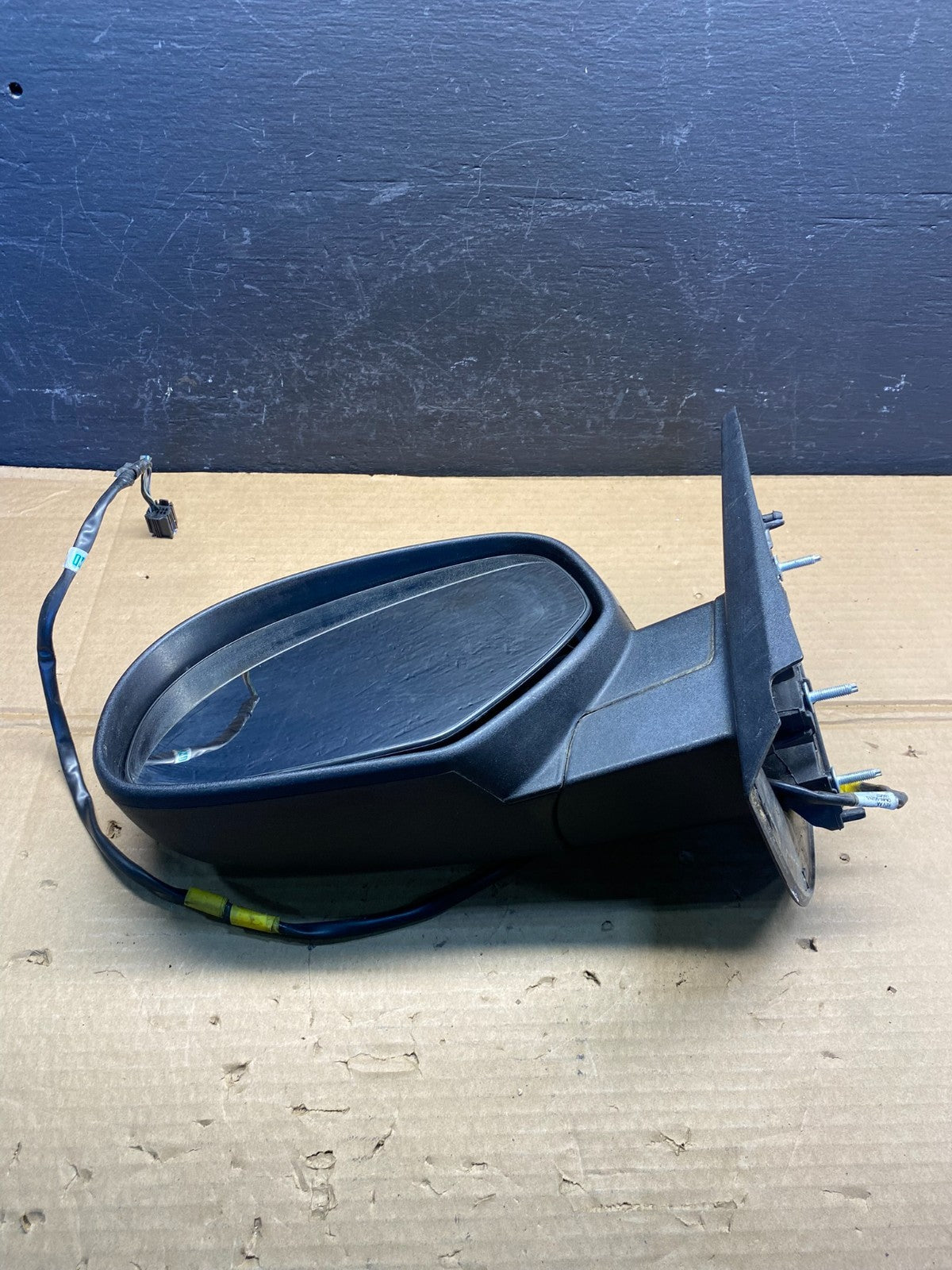 2007 to 2013 Chevrolet Tahoe Silverado Suburban Left Driver Mirror AC8794 DW3