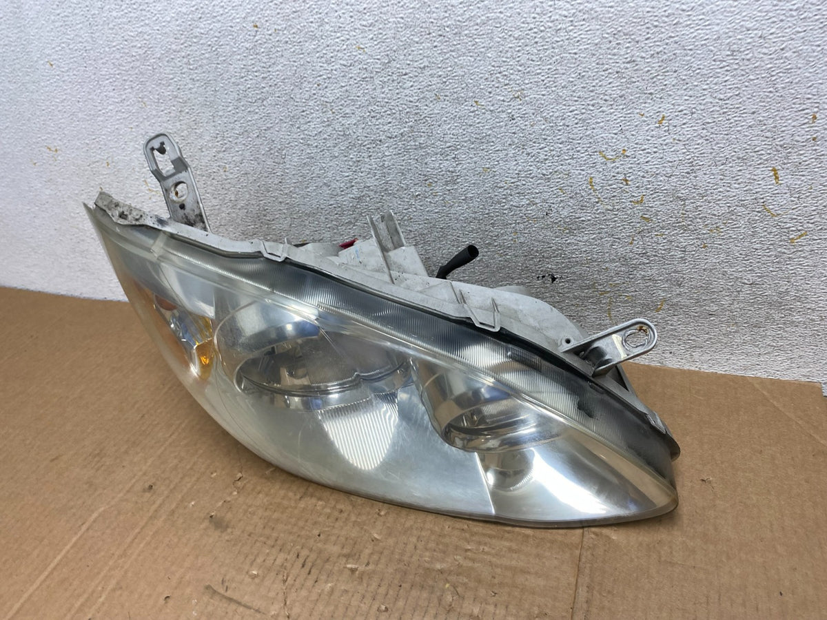 2005 to 2008 Toyota Corolla Right Passenger RH side Headlight AI4468 DW1