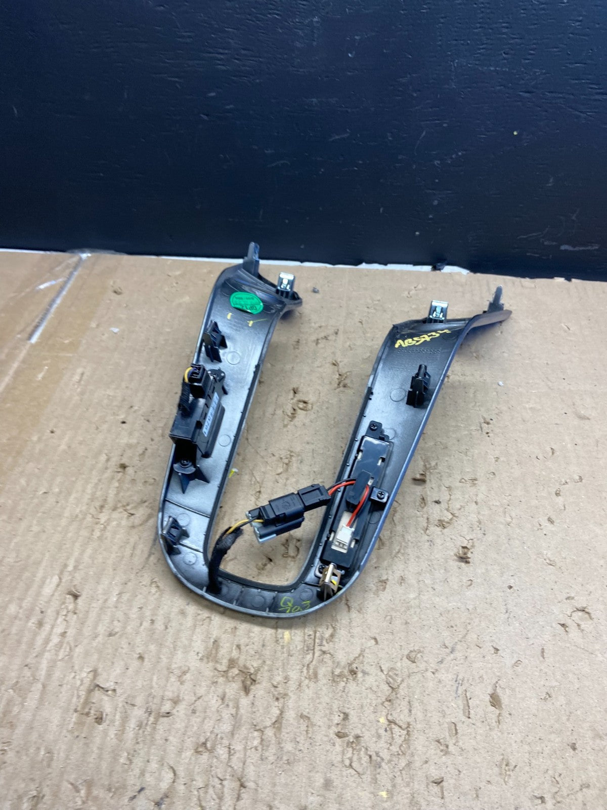 2011 to 2015 Chevrolet Cruze Gear Shifter Trim Bezel 95955142 ab5734 DG4