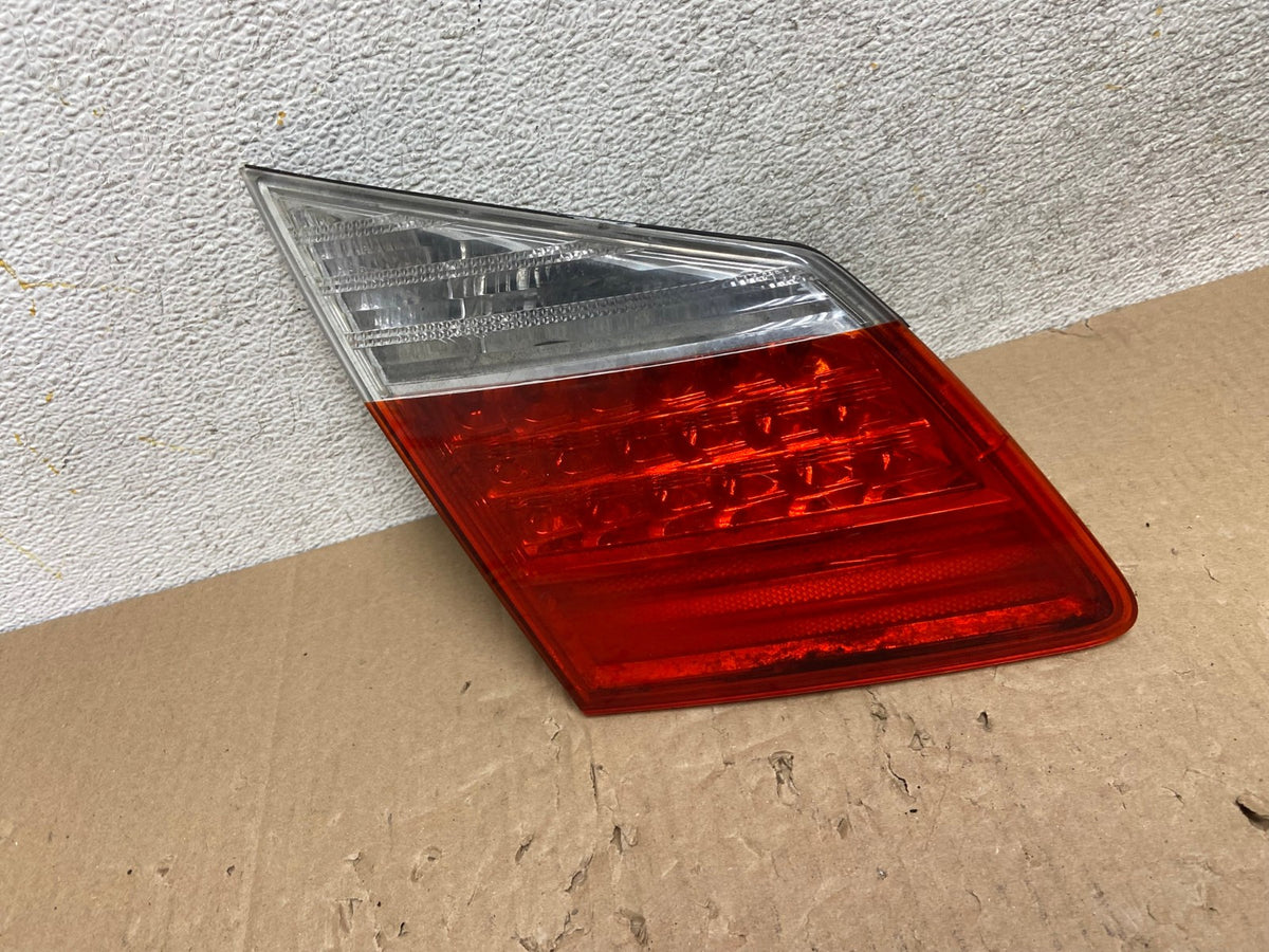 2009-2011 Hyundai Genesis Sedan Left Driver LH Inner LED Tail light AI1287 LK0