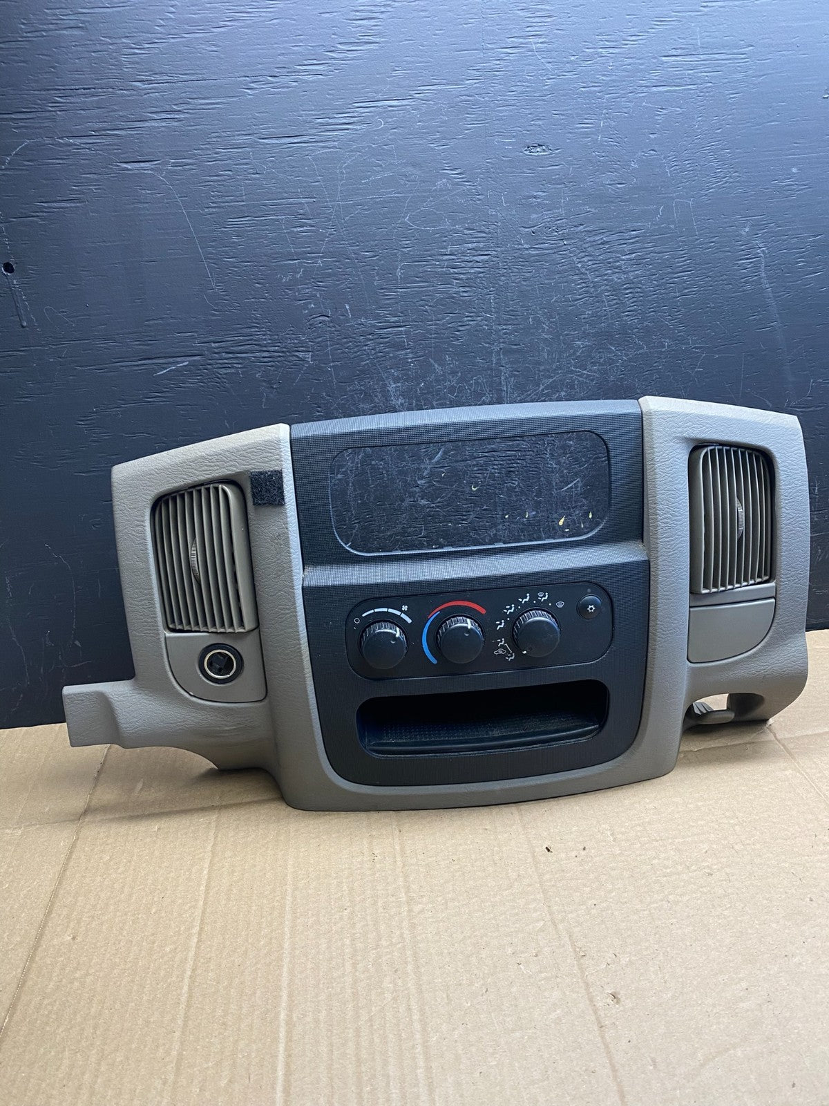 2002 to 2005 Dodge Ram Radio Climate Control Dash Air Vent Bezel Trim AC9321 DG0