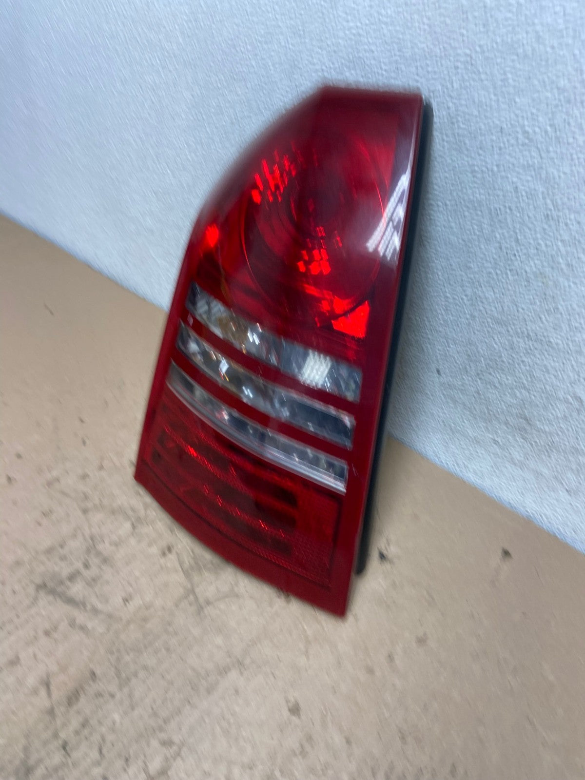 2005 2006 2007 Chrysler 300 Left Driver LH Side Tail Light AF4312 LK1