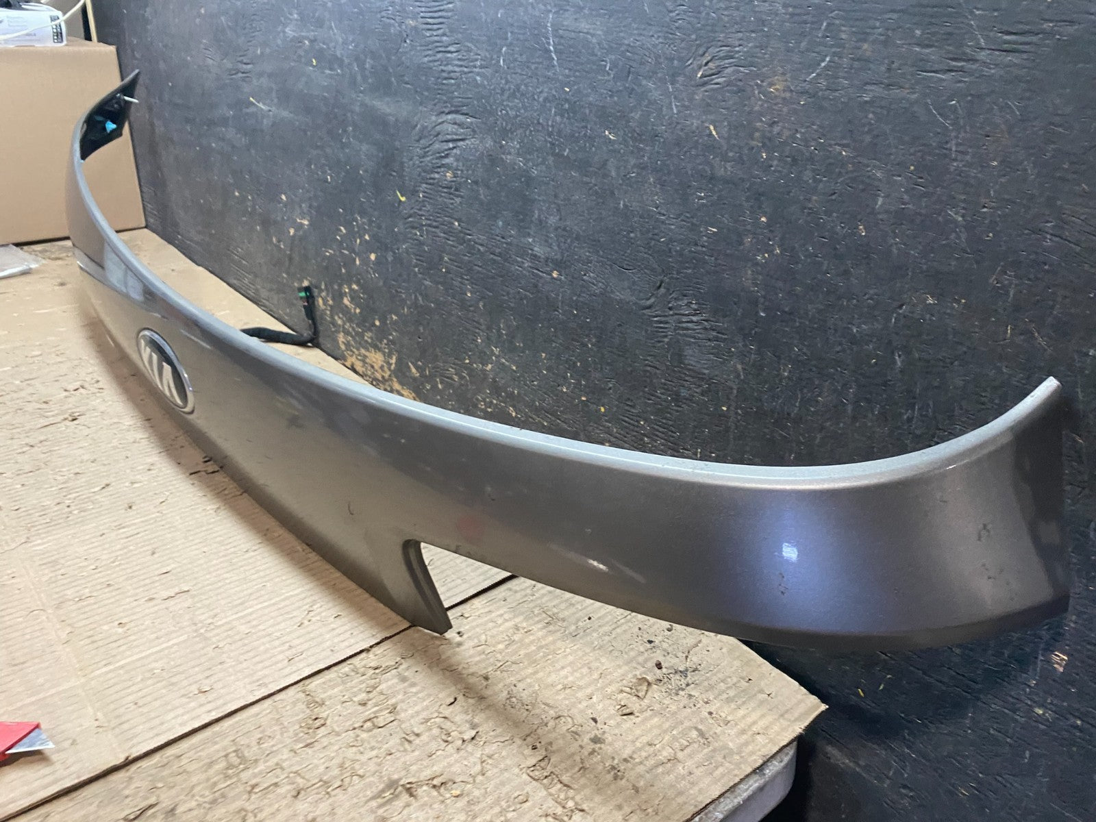 2016 to 2020 Kia Sorento Rear Trunk Liftgate Camera Cover Panel Oem X8248 DG1