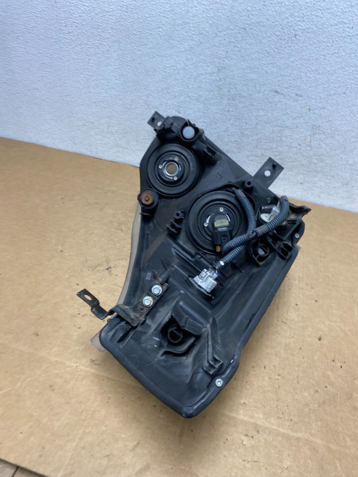 2004 to 2009 Nissan Quest Left Driver LH Black Headlight AD5226 DW7