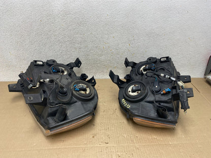 2005-2007 Jeep Grand Cherokee Left+Right Halogen Headlights AI2213 DW10
