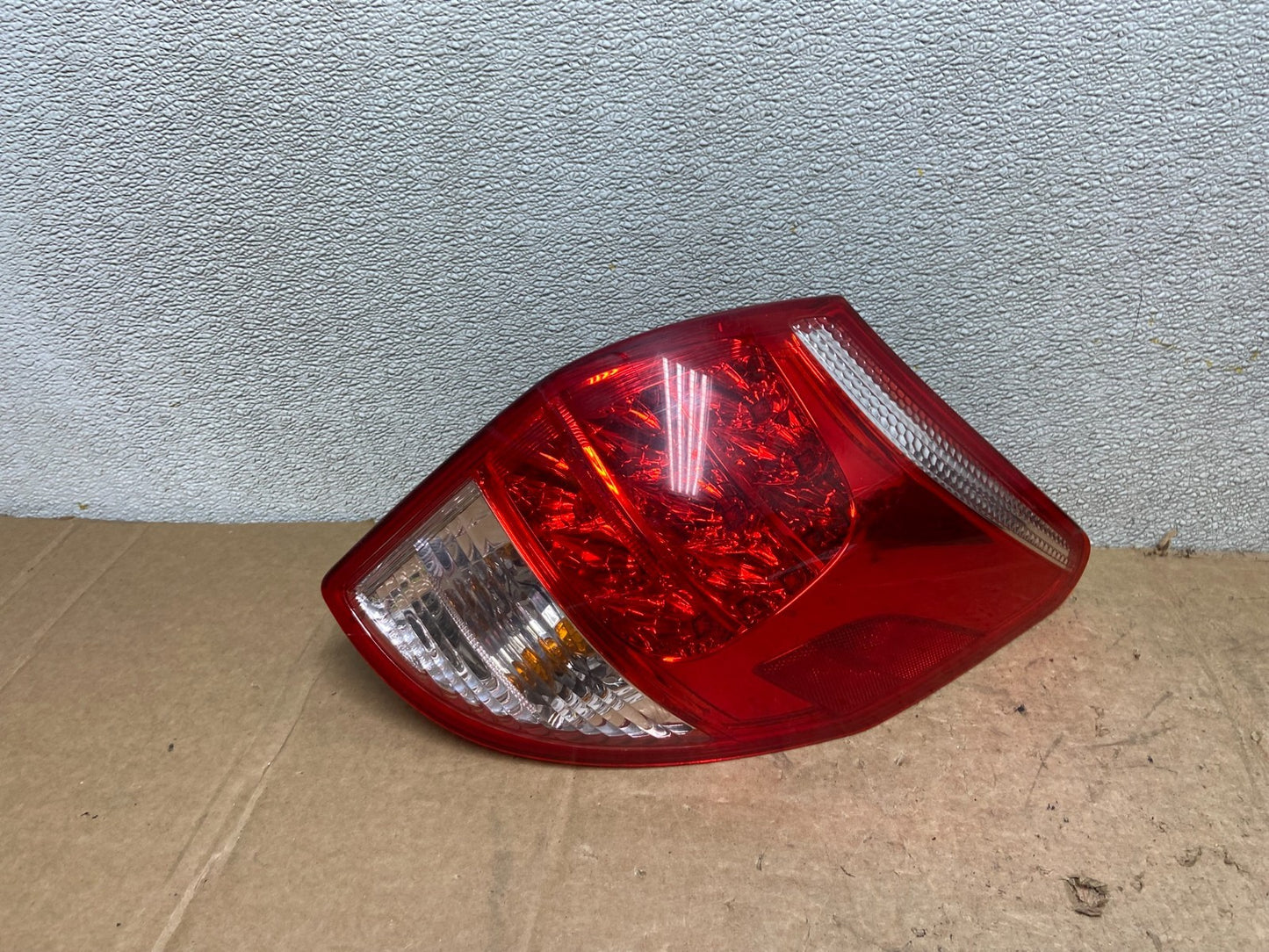 2006 2007 2008 Toyota Rav4 Right Passenger RH Side Tail Light AA52340