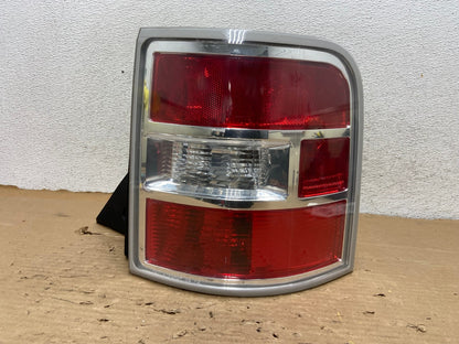 2009 to 2011 Ford Flex Right Passenger RH Side Tail light AG8343 LK0