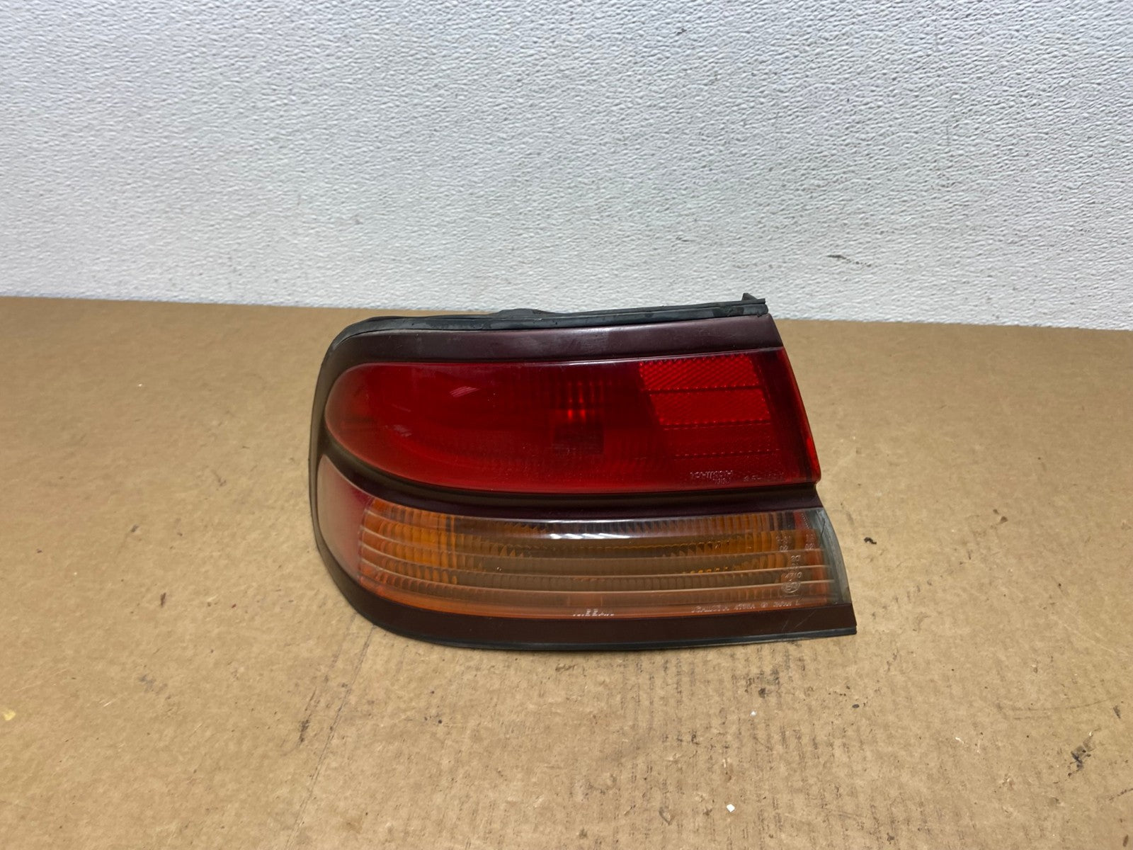 1996 - 1997 Infiniti i30 Left Driver LH Side Tail Light Oem AC2884 LK0
