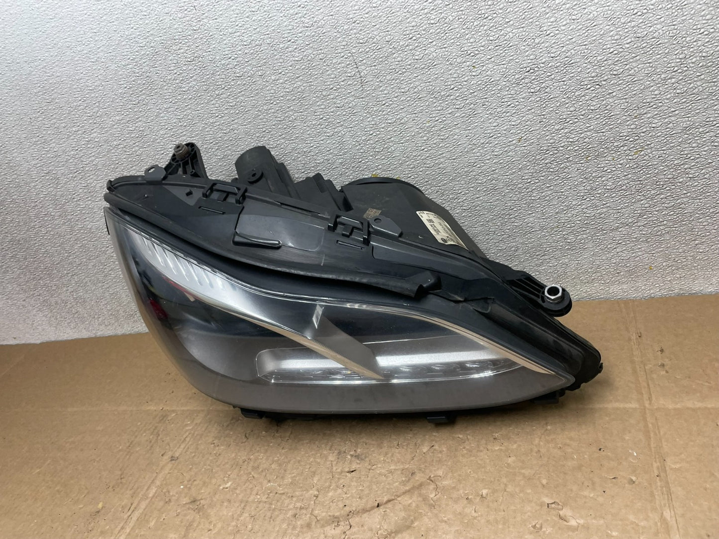 2014 2015 2016 Mercedes W212 E E300 E400 Right Passenger LED Headlight Y8910 DW1