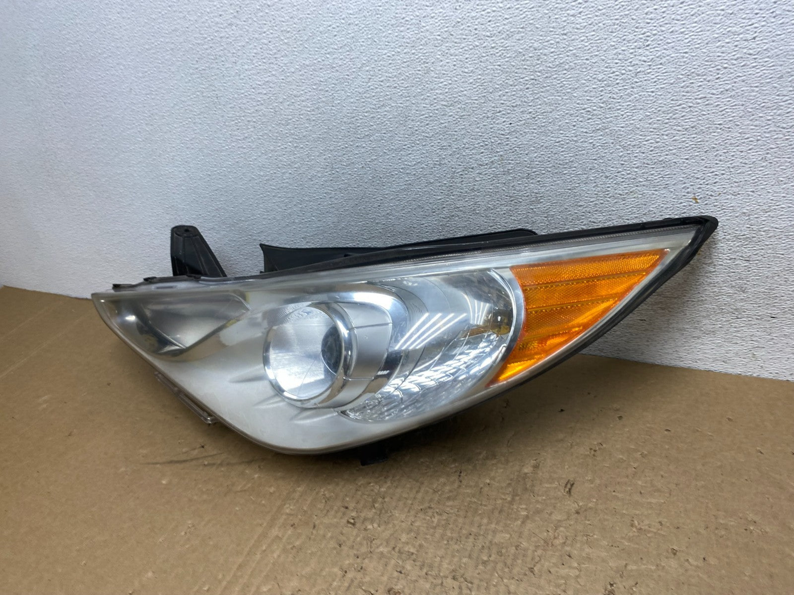 2011 - 2014 Hyundai Sonata Left Driver Lh Side Headlight Halogen AG1208 DW1