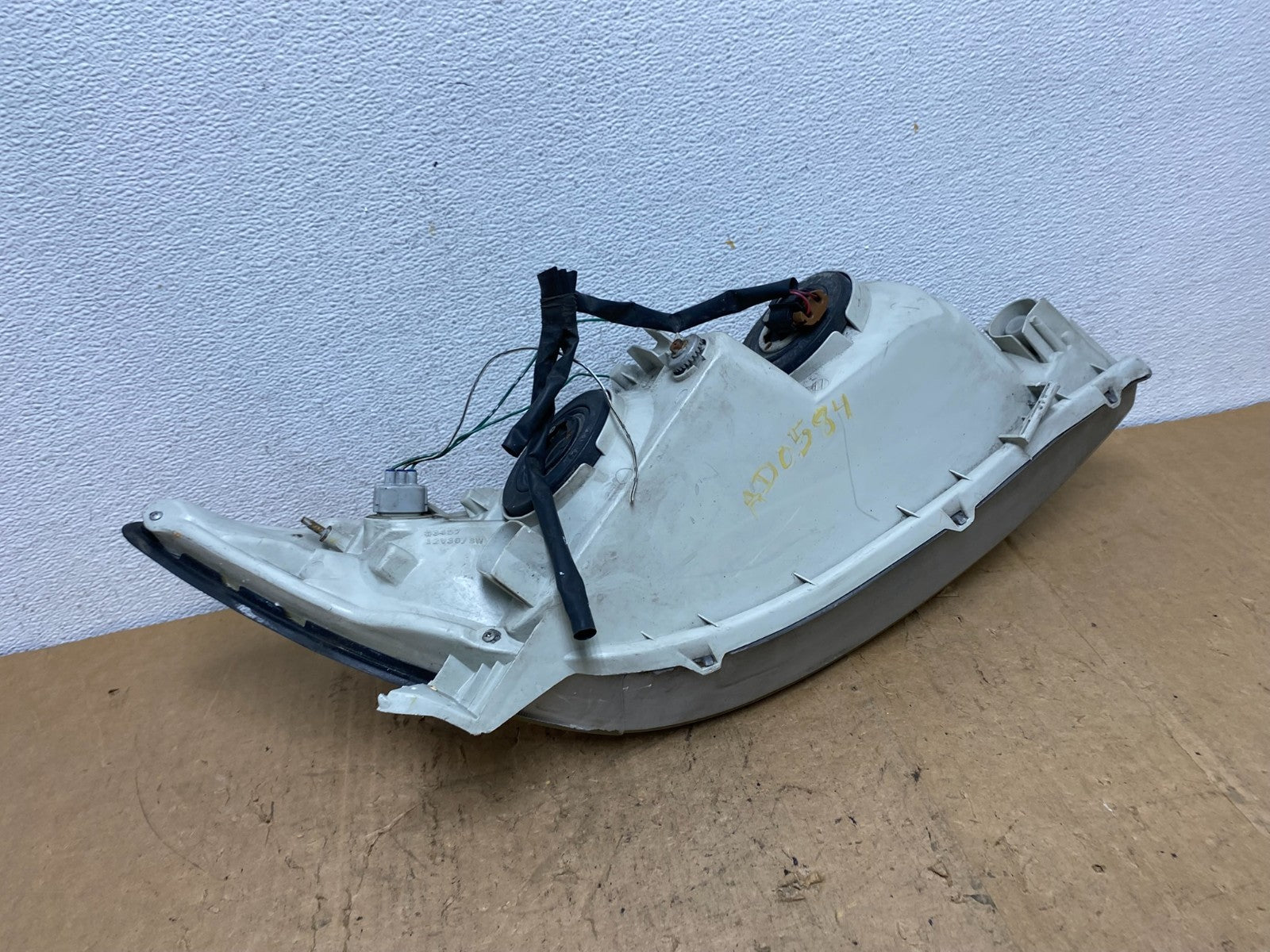 2002 2003 2004 Toyota Camry Left Driver Lh Side Halogen Headlight AD0584 DW7