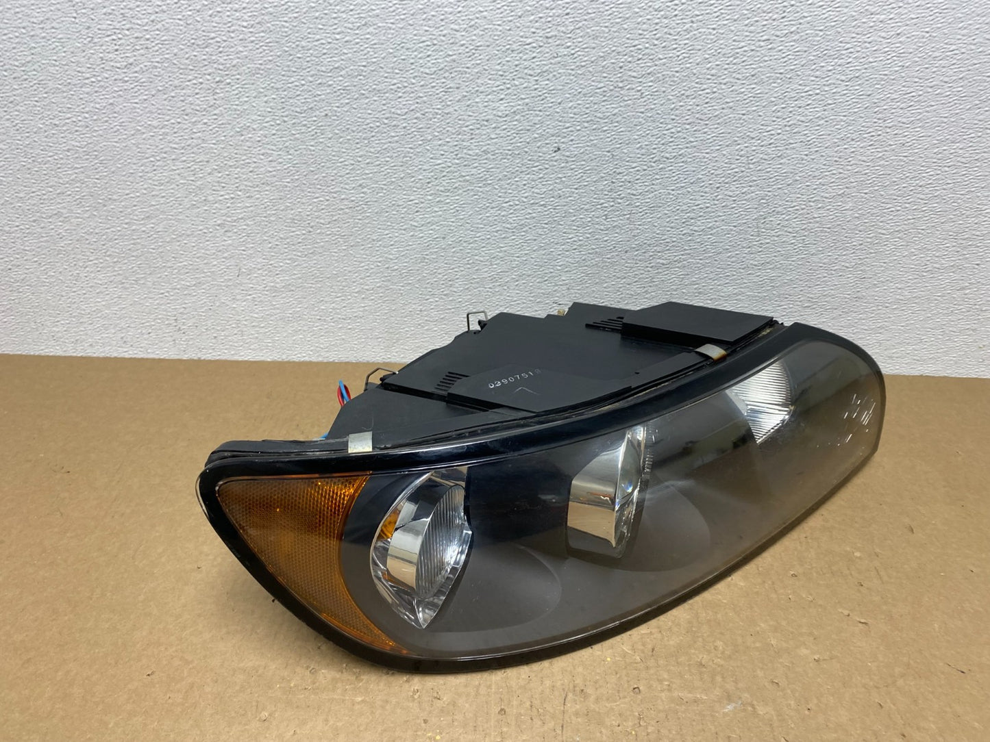 2004 to 2007 Volvo S40 Right Passenger Side Headlight DEPO AC1287 DW2