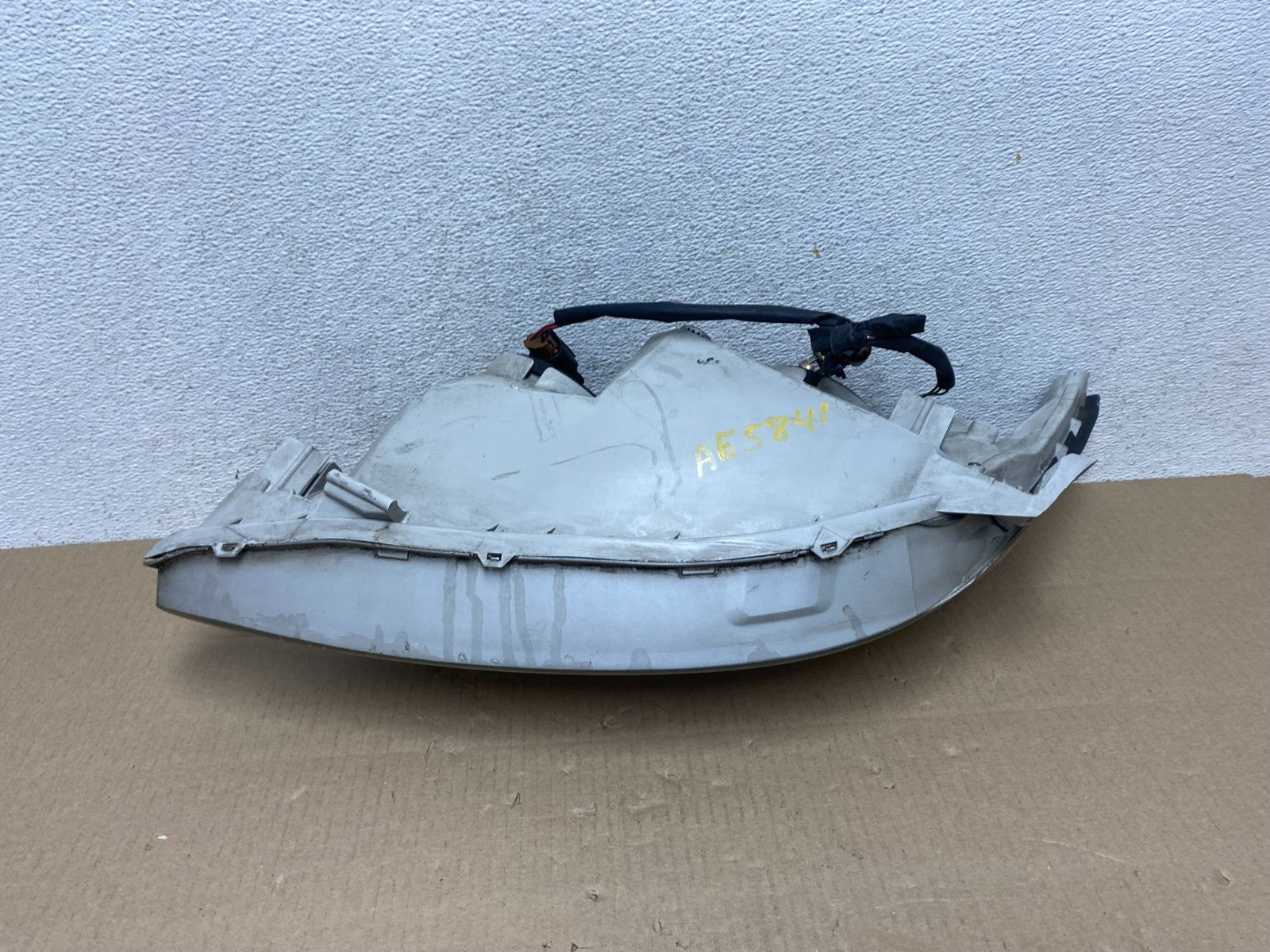 2002 to 2004 Toyota Camry Halogen Headlight Right Passenger Rh AG5841 DW7