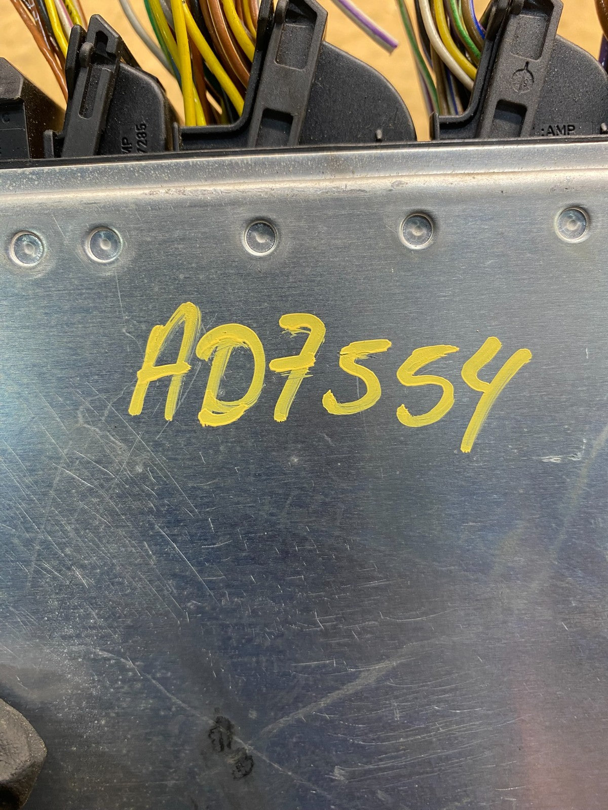2001 - 2003 BMW 325i 525i ECU ECM Engine Control Module Computer AD7554 DG3