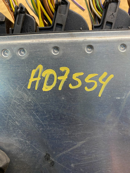 2001 - 2003 BMW 325i 525i ECU ECM Engine Control Module Computer AD7554 DG3