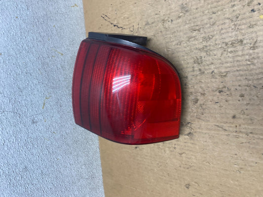 1989 - 1990 Ford Cougar Right Passenger RH Side Tail Light Q8084 DW0