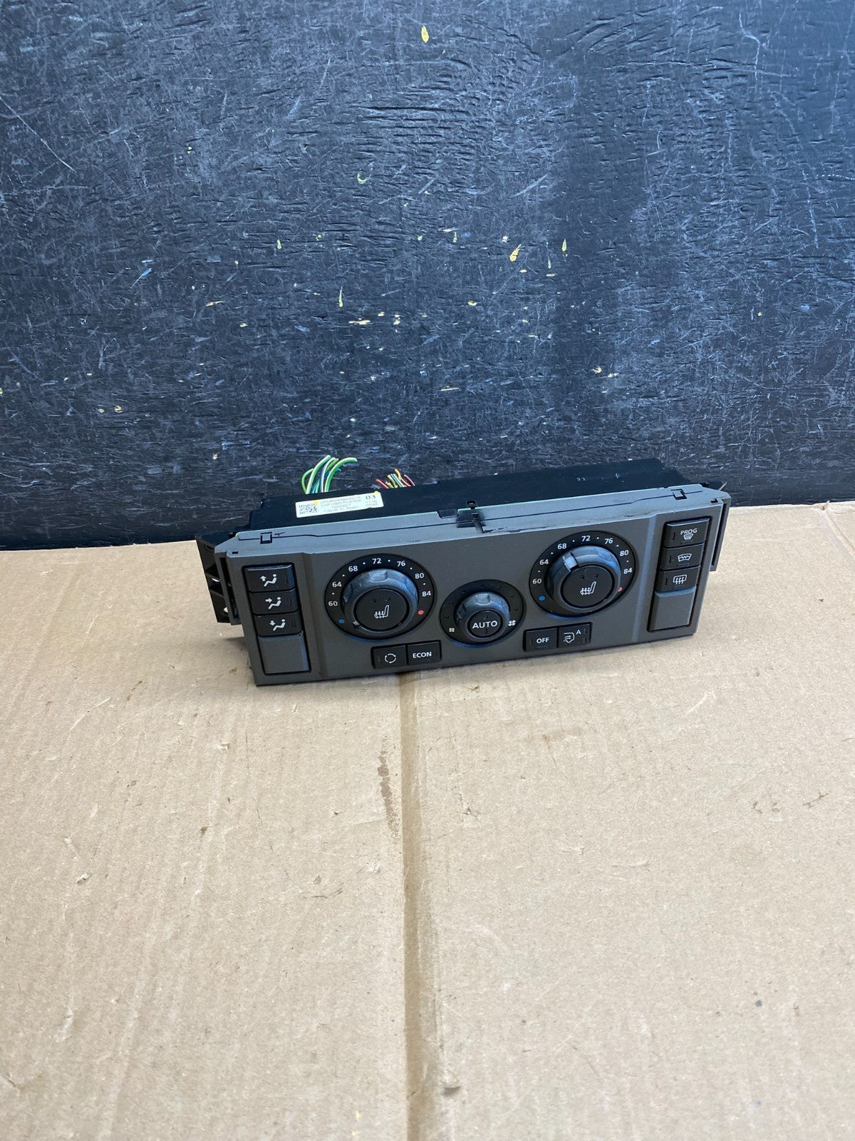 2005 to 2009 Land Rover Range LR3 AC Heater Climate Control Module AH5528 DG0