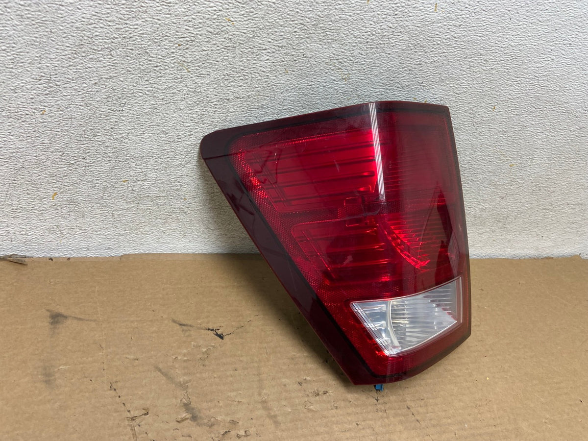 2007 2008 2009 2010 Jeep Grand Cherokee Left Driver Lh Tail Light AH4341 LK1