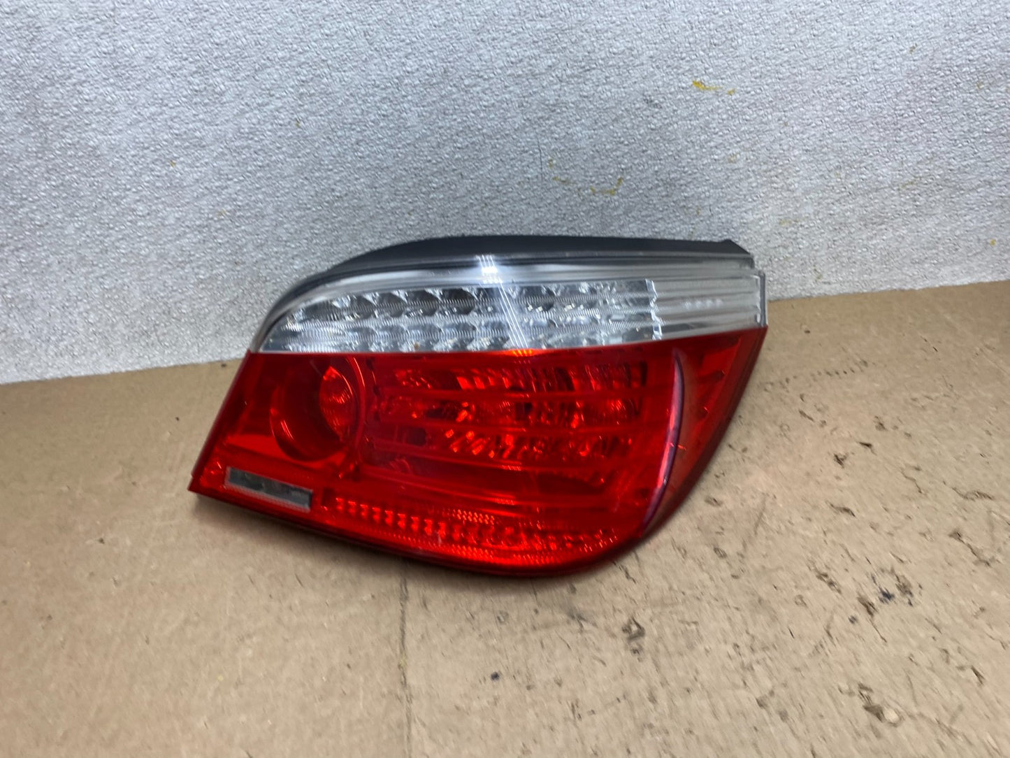 2008 2009 2010 BMW 5 525i 530i Right Passenger Rh Tail Side Light Oem W9407 DW0