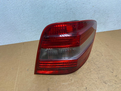 2006 - 2008 Mercedes ML 350 Ml-Class Right Passenger Tail Light AD9347 LK2