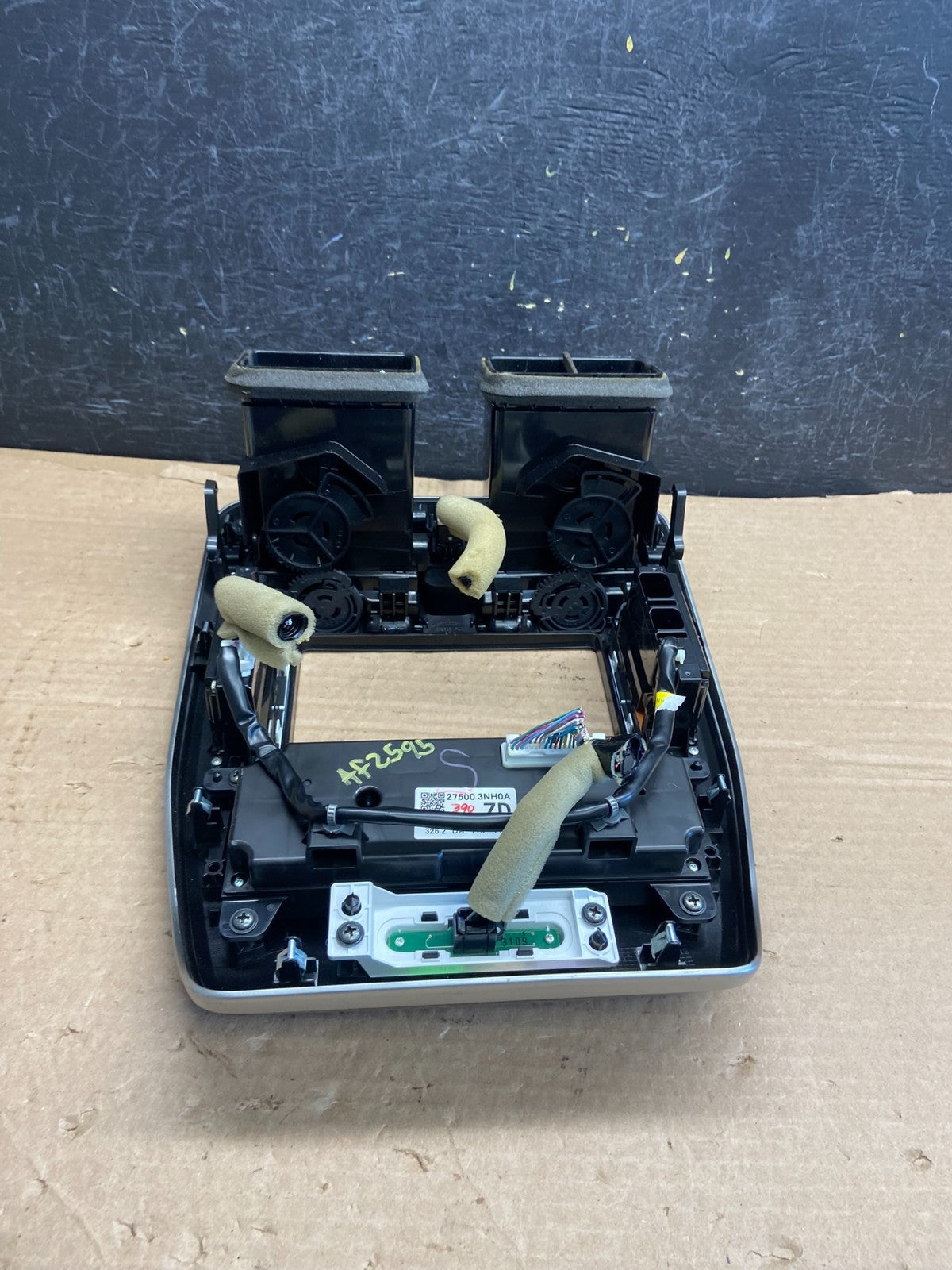 2013 - 2015 Nissan Leaf Climate Control Radio Bezel Trim AF2582 DG6