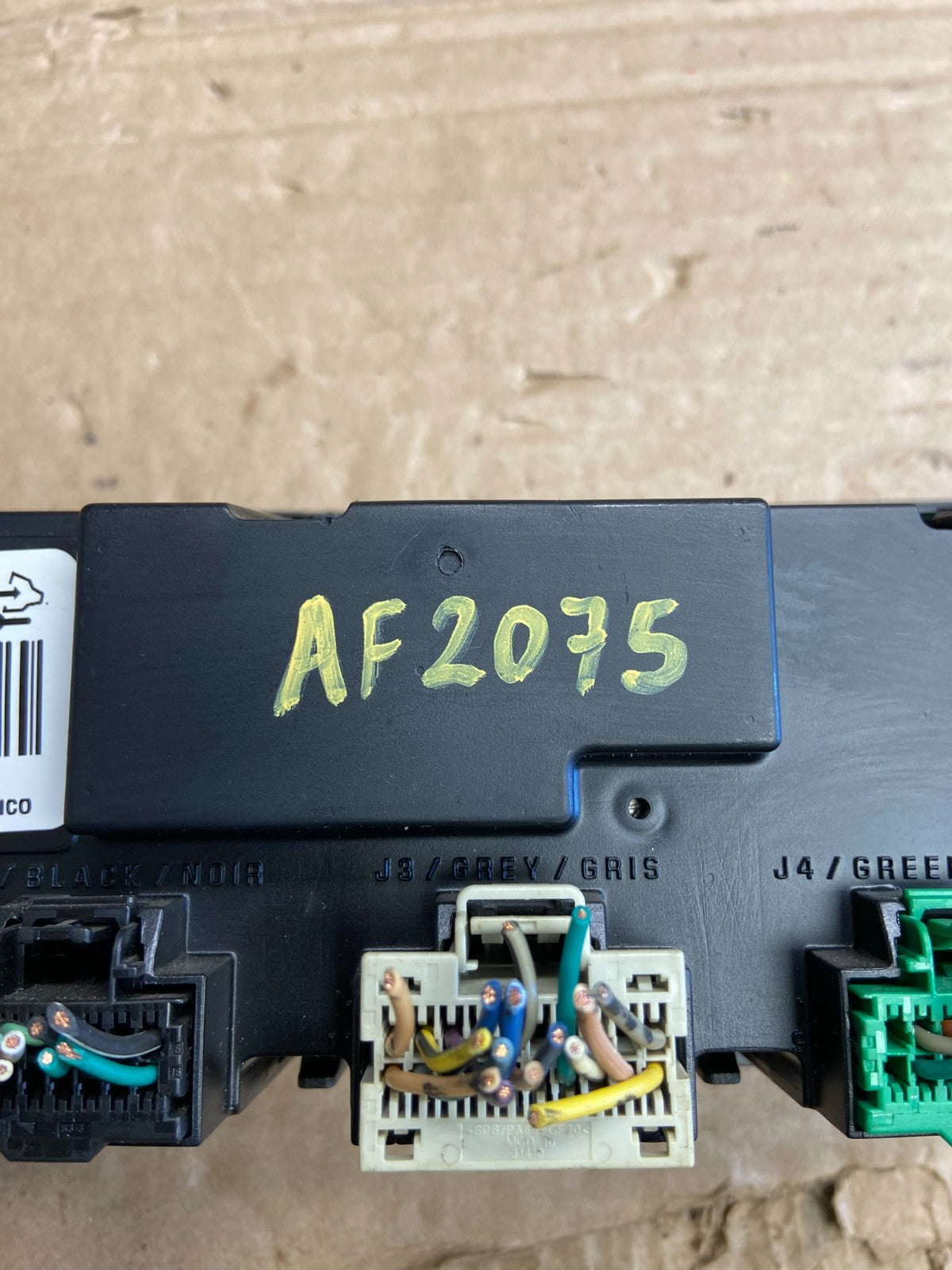 2007-2011 GMC Yukon Tahoe Automatic Climate Temperature Temp Control AF2075 DW5