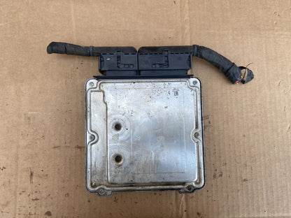 2010 Volkswagen CC Passat 2.0L ECM Engine Control Unit ECU AD2873 DW1