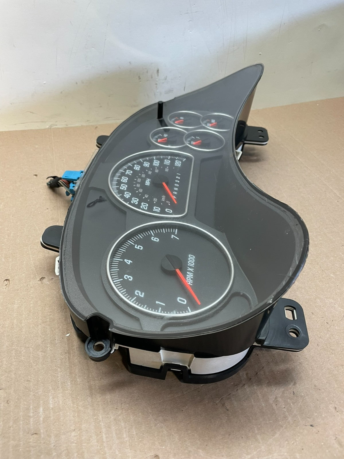 2006 - 2009 GMC Envoy Speedometer Cluster Gauge AJ0924 DW1