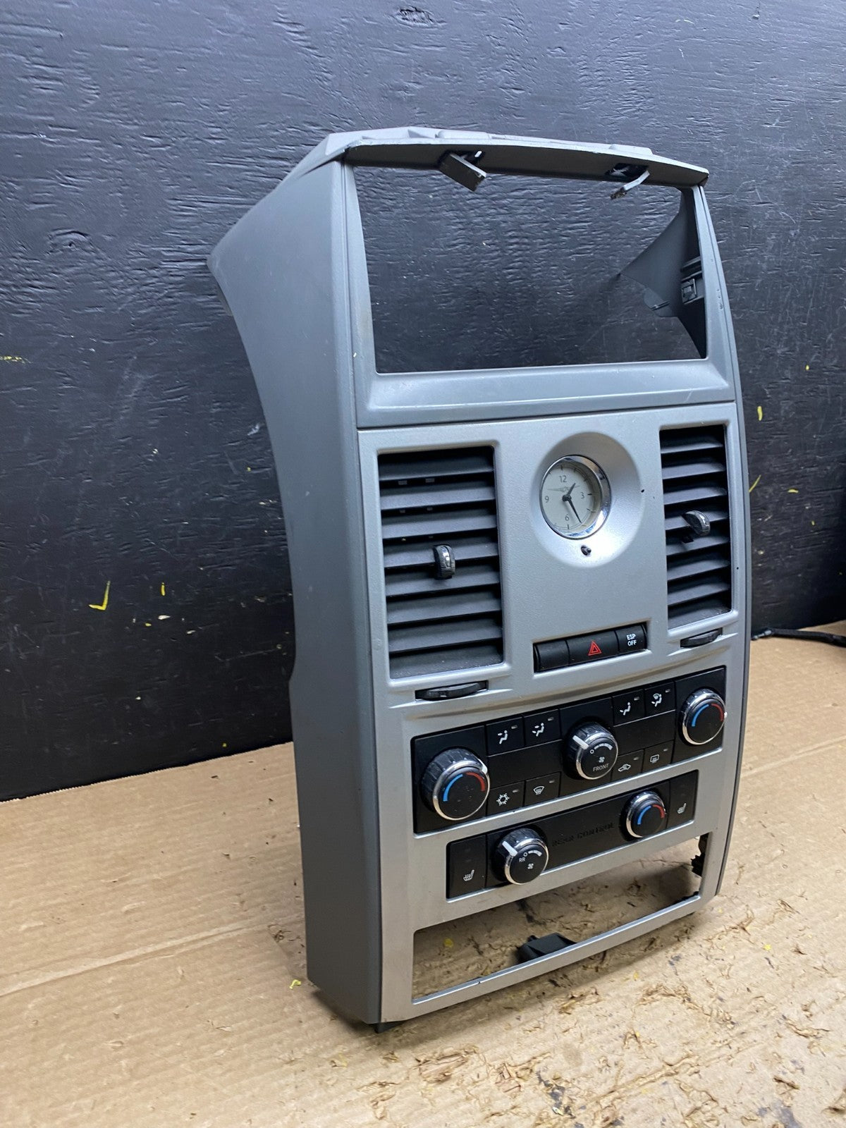 2008 - 2010 Dodge Grand Caravan Radio Bezel Climate Control Heat Heater X1637 DG2