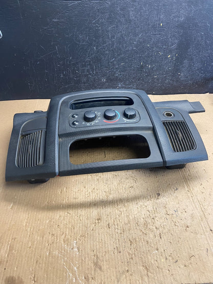 2002 to 2005 Dodge Ram Radio Climate Control Dash Air Vent Bezel Trim AF1522 DG3