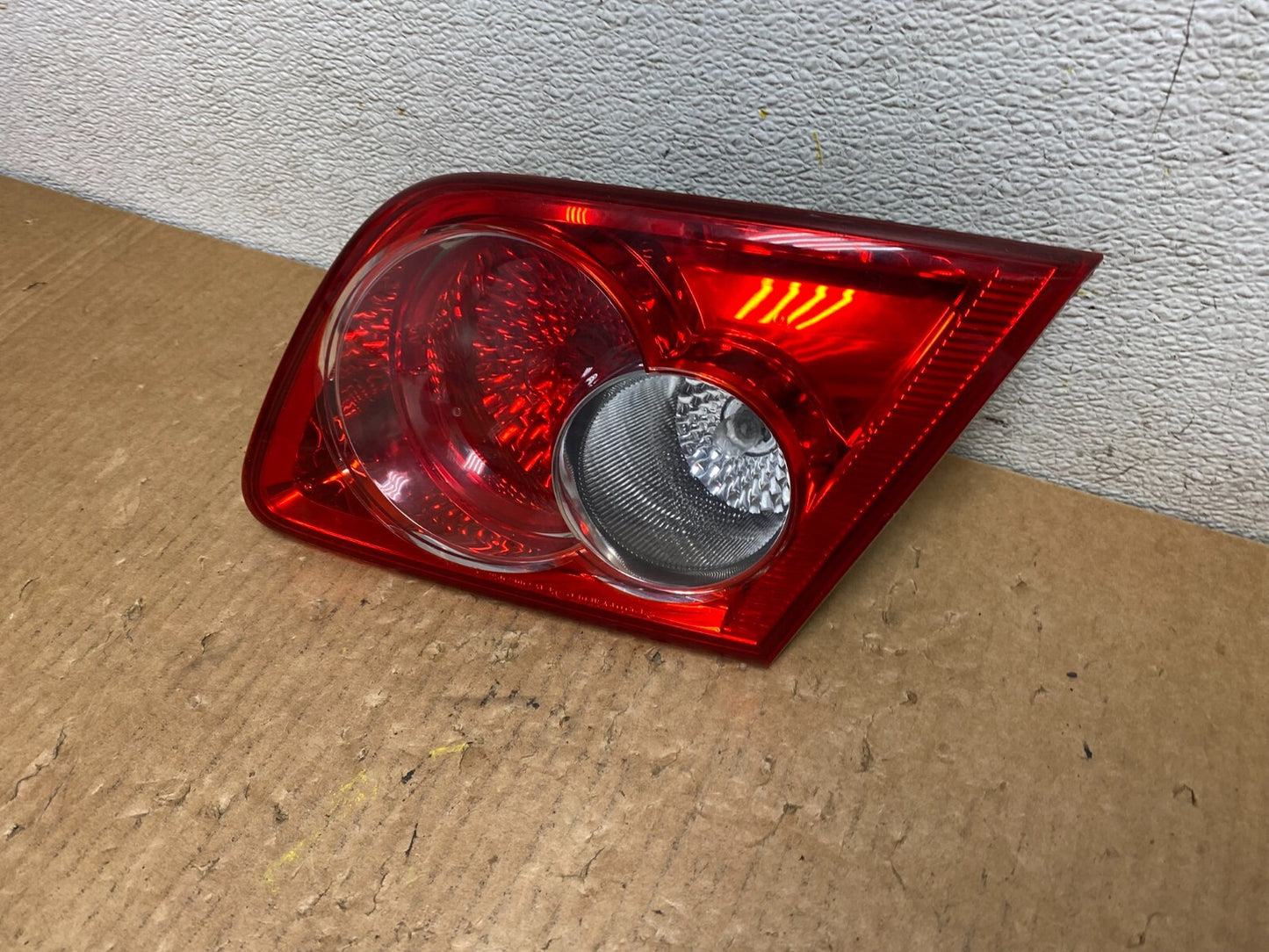 2003 2004 2005 Mazda 6 Right Passenger Inner Tail Light Taillight OEM i0994 DG1