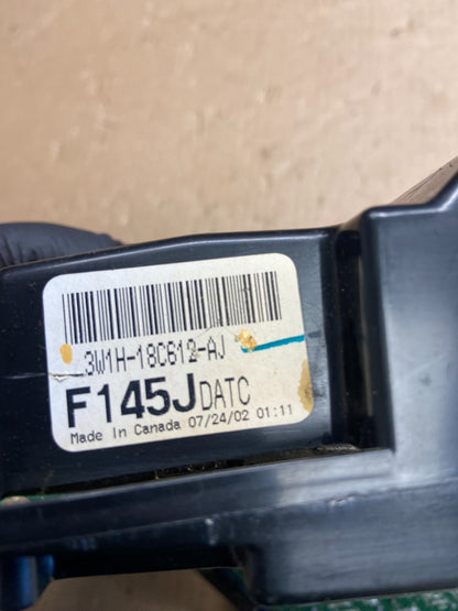 2003 to 2006 Lincoln Town Car Climate Control Panel ae4266 DG4