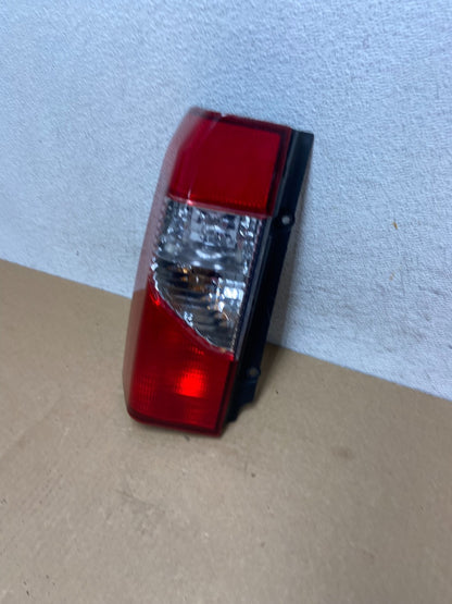 2002 2003 2004 Nissan Xterra Left Driver Side Tail Light AF9509 DW1